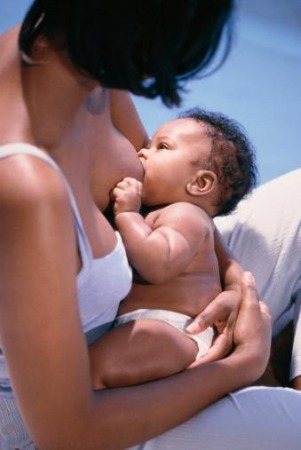 Black Moms & Breastfeeding: Why We Should Care About World Breastfeeding Week